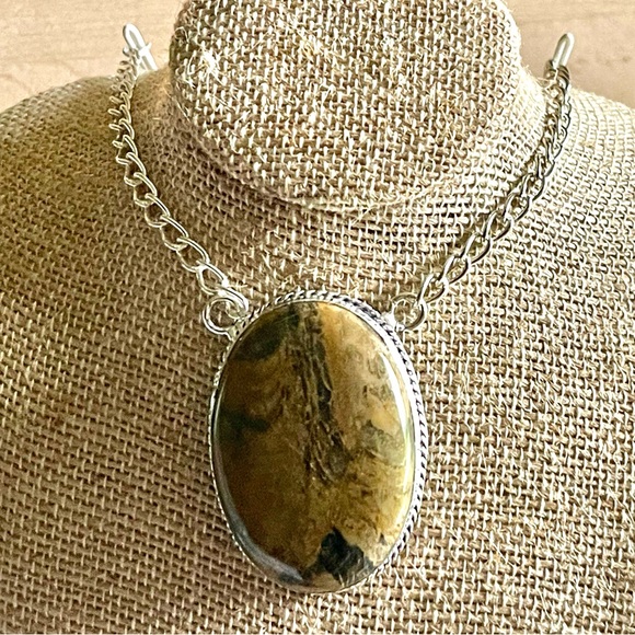 Brown Dendritic Jasper Pendant Necklace - Picture 10 of 14